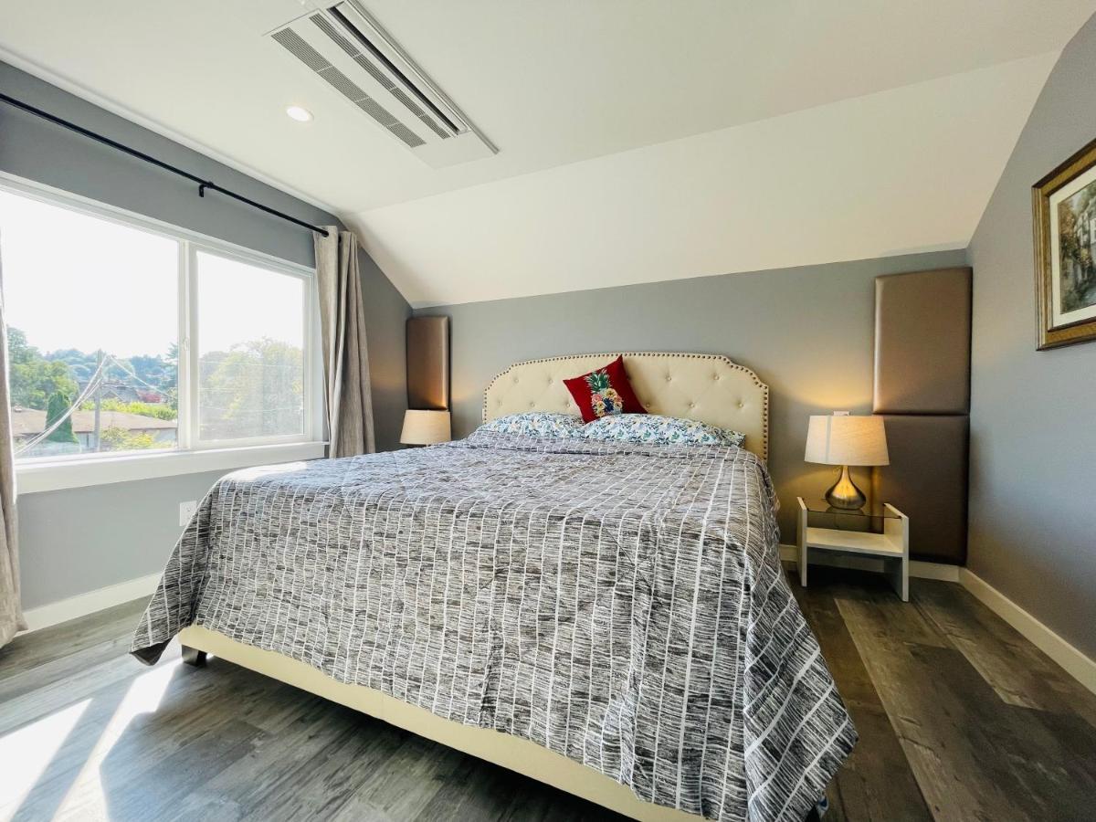 Green Lake 1St Line Home B With Central Air Conditioners Seattle Exteriör bild