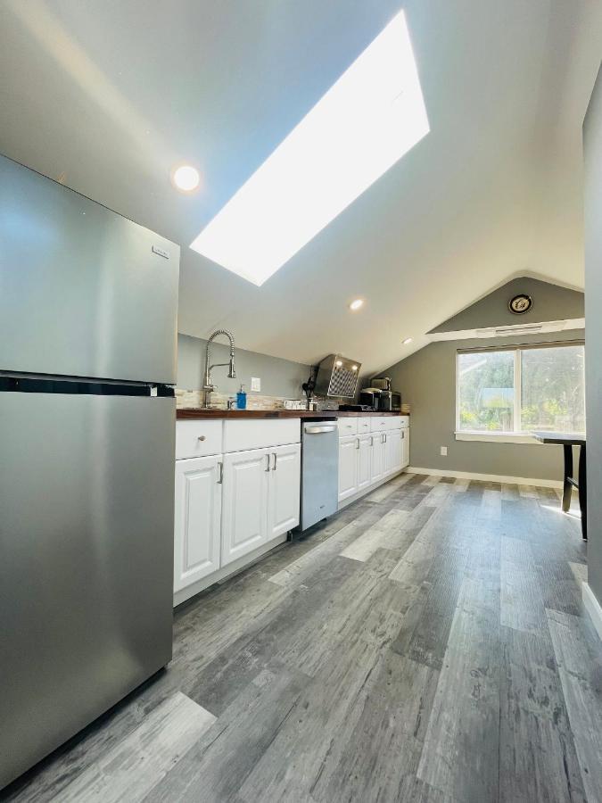 Green Lake 1St Line Home B With Central Air Conditioners Seattle Exteriör bild