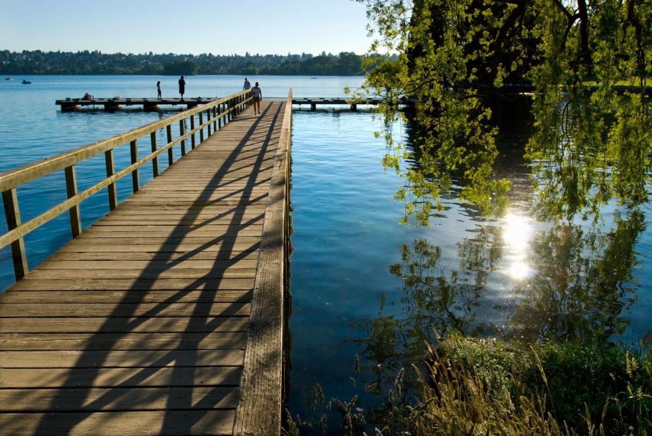 Green Lake 1St Line Home B With Central Air Conditioners Seattle Exteriör bild